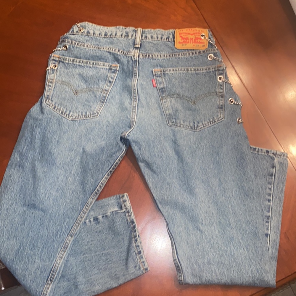 Levi’s jeans w/ side chain detail - Picture 2 of 9